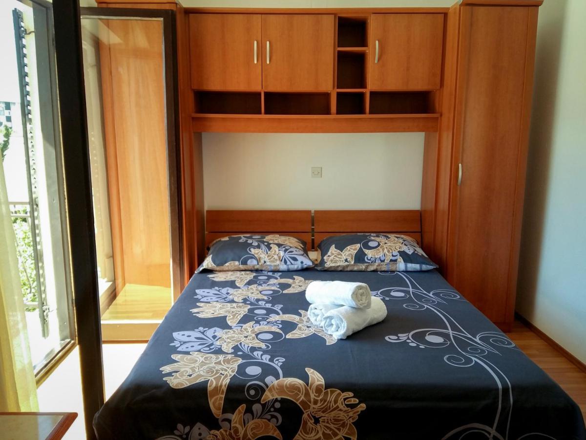 Apartmani Jovic Makarska Exterior foto